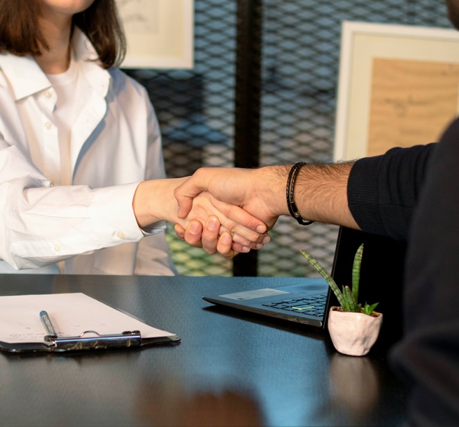 Handshake Unsplash 2